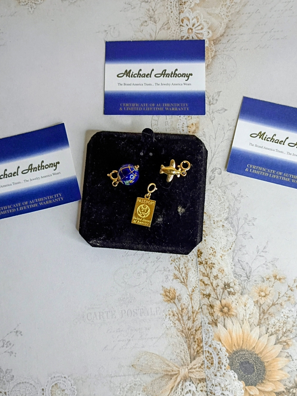Authentic Micheal Anthony Vintage Women's Blue & Gold Travel Charm Set